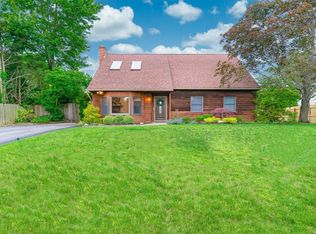 168 Connetquot Rd, Oakdale, NY 11769