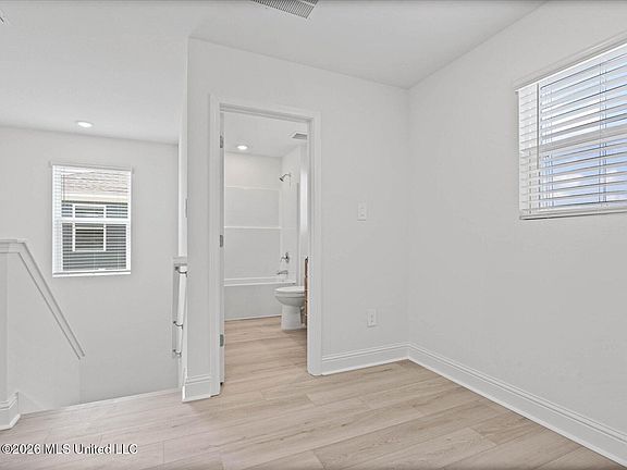 2nd image of 431 Pimento Cir