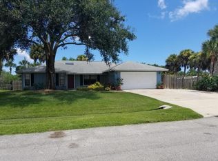 425 Candle Ave, Sebastian, FL 32958