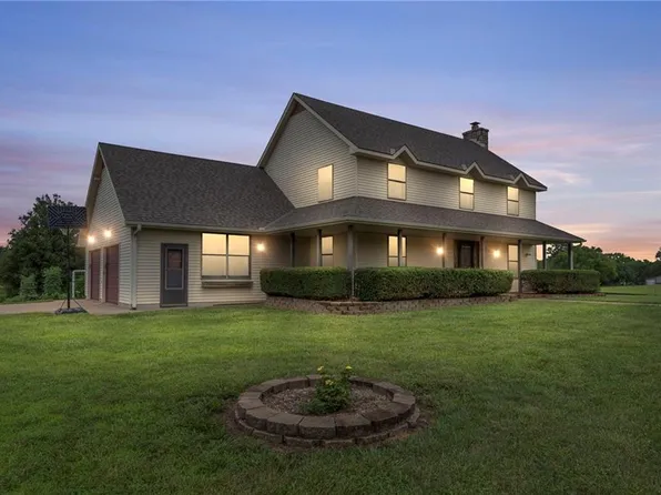 114 NW 131st Hwy, Holden, MO 64040