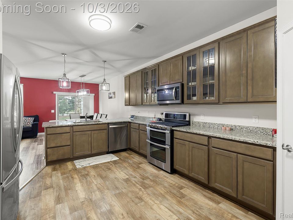 23116 Clarewood St, photo 7
