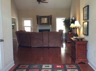 1812 Kennesaw Ln, Auburn, AL 36830