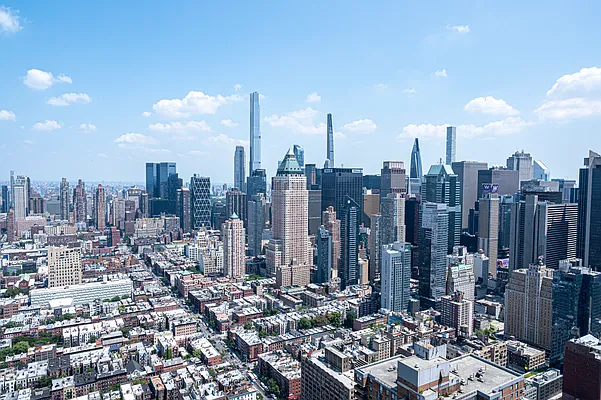 Rented by Square Realty Global Inc | media 7