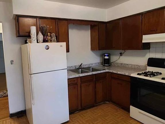 4th image of 715 S 5th St #3