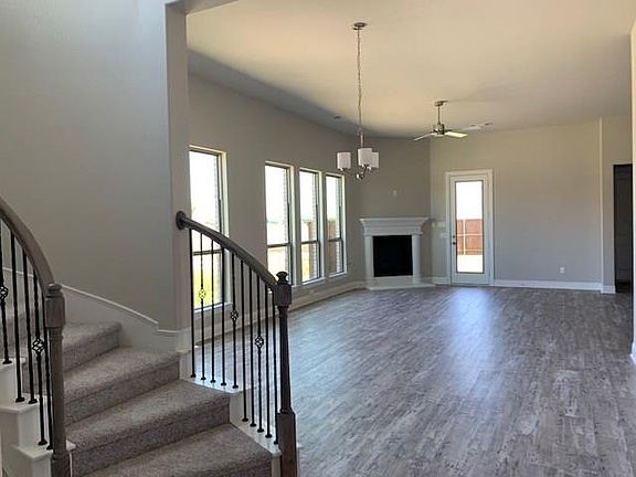 3rd image of 17746 Bottlebrush Dr