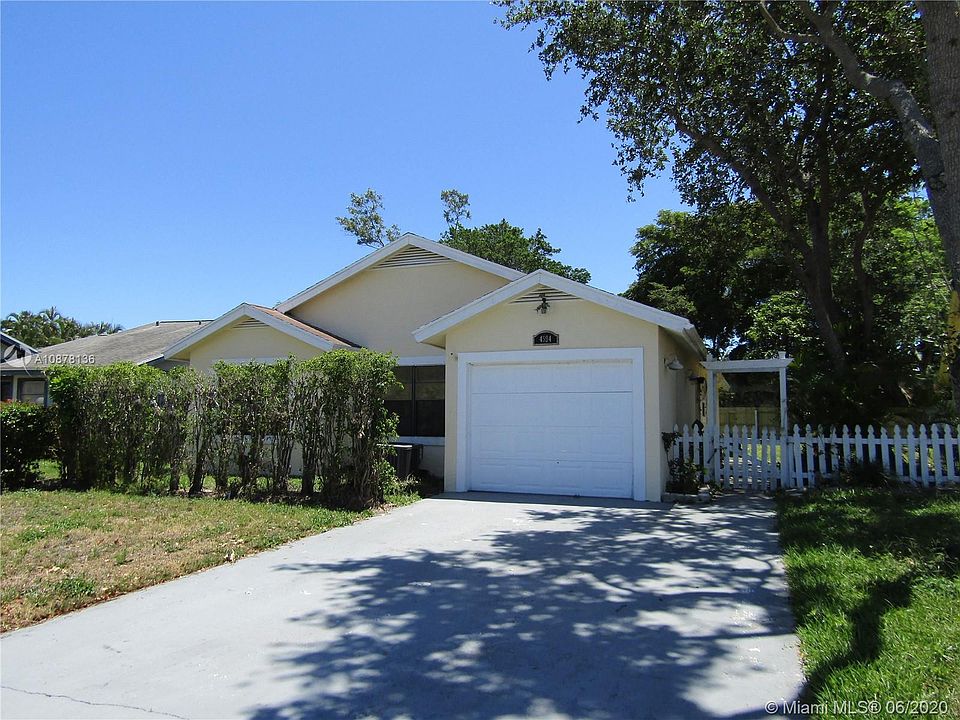 1st image of 4594 Brook Dr #0