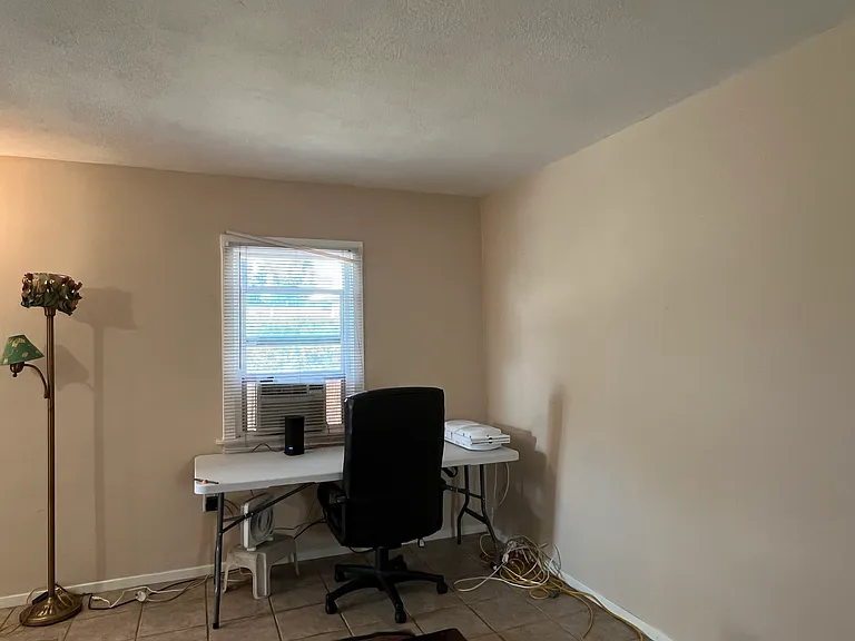 5575 1/2 Angelus Ave — Photo 5