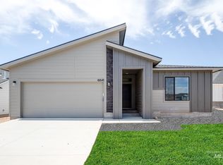6841 S Old Farm Ave, Meridian, ID 83642