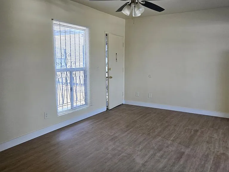 9450 S Western Ave — Photo 4