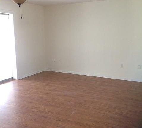 4th image of 1477 Santa Clara Dr