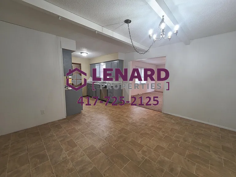 1361 E Gretna St — Photo 8