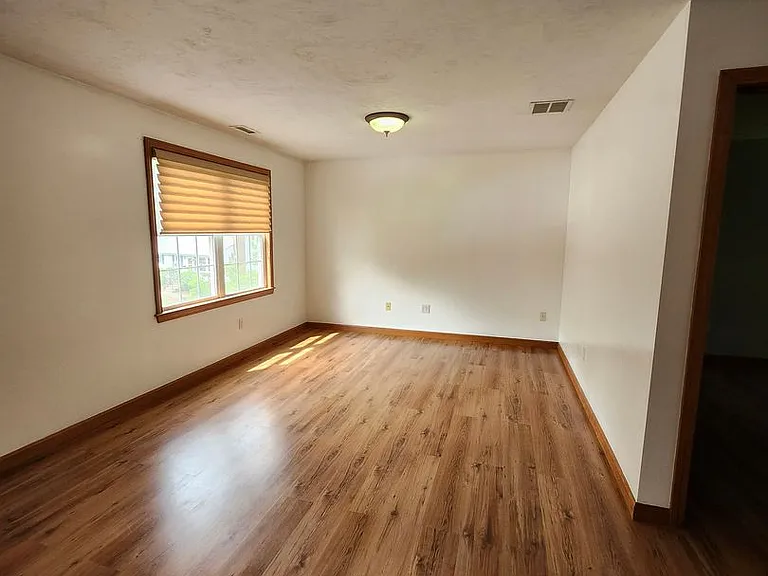 48 Sullivan Pl #2 — Photo 7