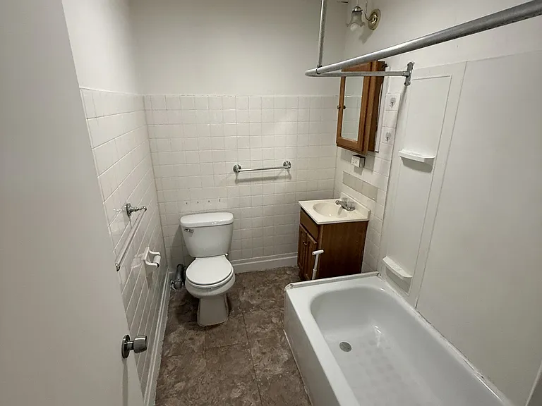 711 Chestnut St #3 — Photo 6