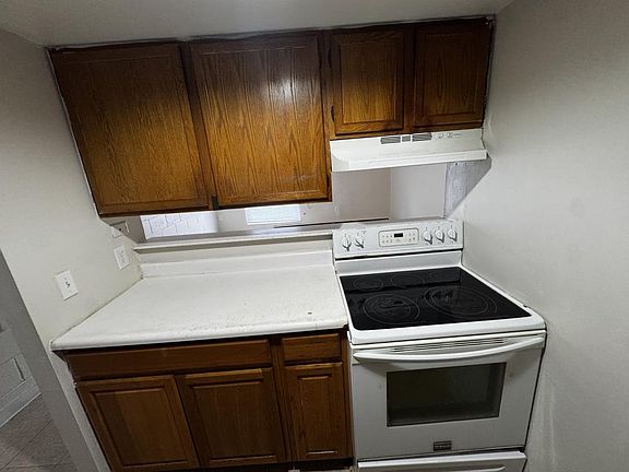 4th image of 911 Rogers Pl