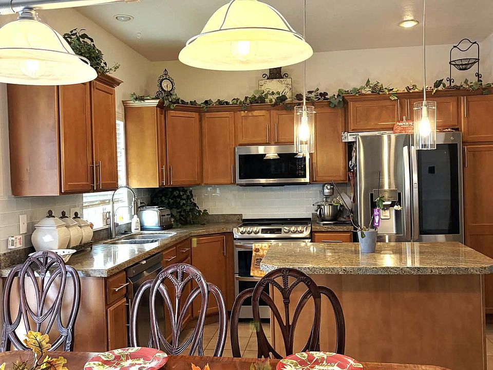 2nd image of 2635 N Elm Dr