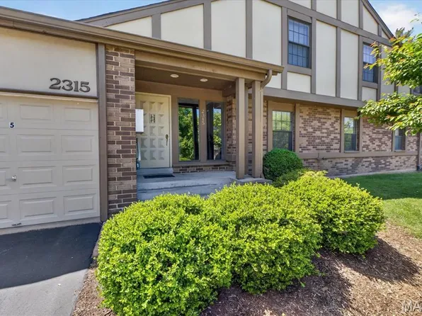 2315 Seven Pines Dr Unit 2, Saint Louis, MO 63146