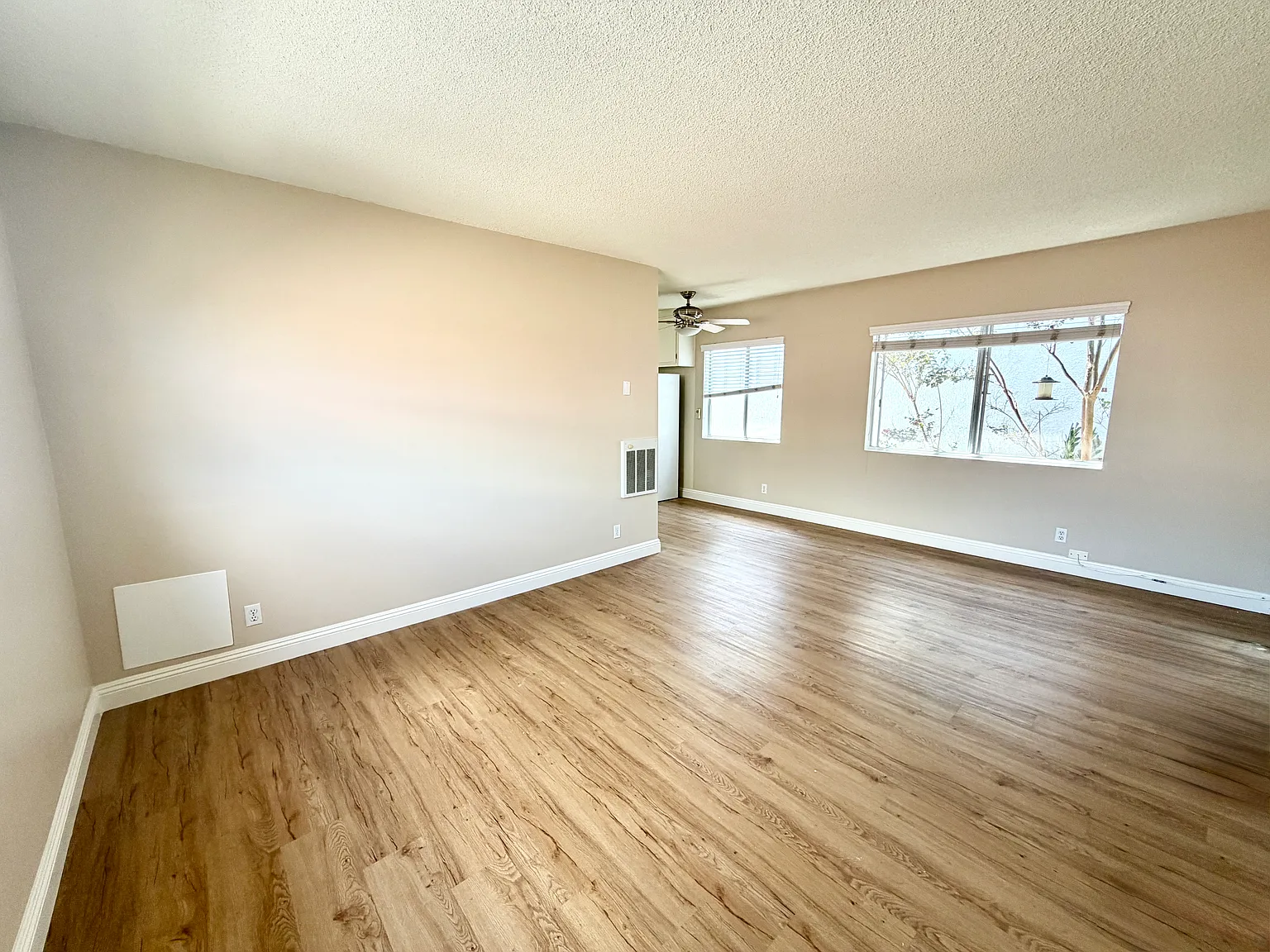 1 bed, 600 sqft, $2,200 — Photo 3