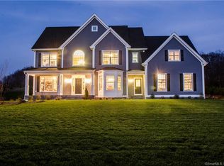 7 Partridge Ct, East Lyme, CT 06333