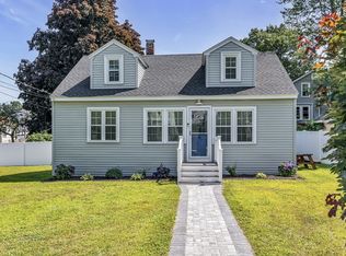 90 Gilbert St, Lawrence, MA 01843