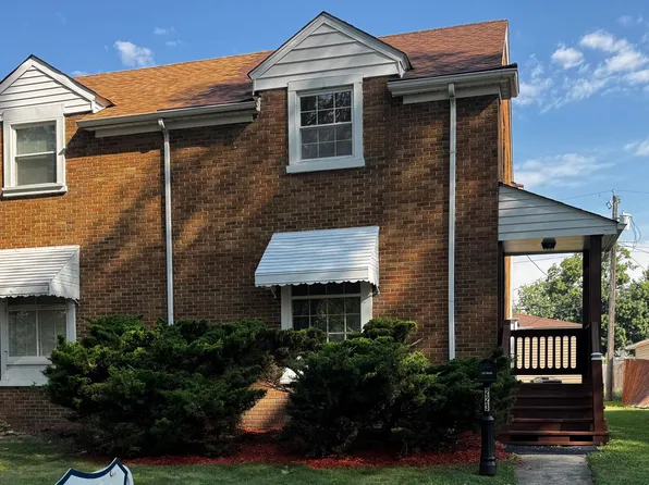223 Adelaide Pl, Munster, IN 46321