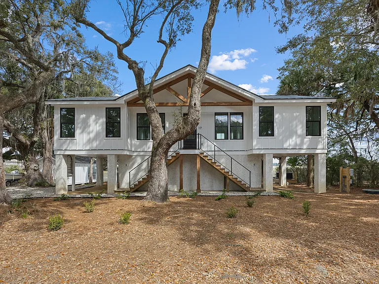 17 Fording Island Road Ext — Photo 1