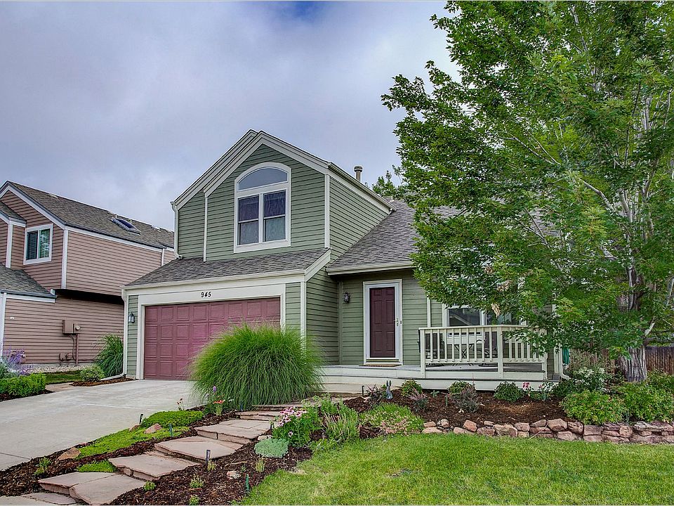 1st image of 945 Larkspur Ln