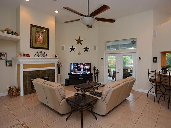 4th image of 432 SE Seabreeze Lane