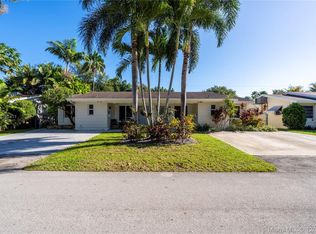 11041 SW 79th Ave, Pinecrest, FL 33156
