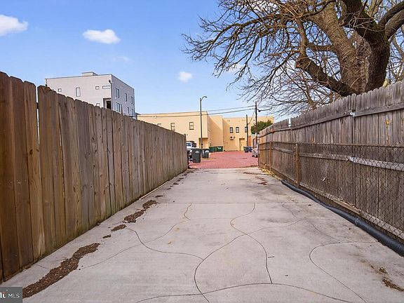 5th image of 315 16th St SE