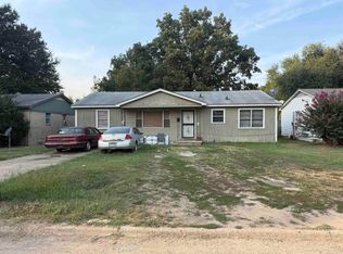 424 Beech Grove Dr, Forrest City, AR 72335