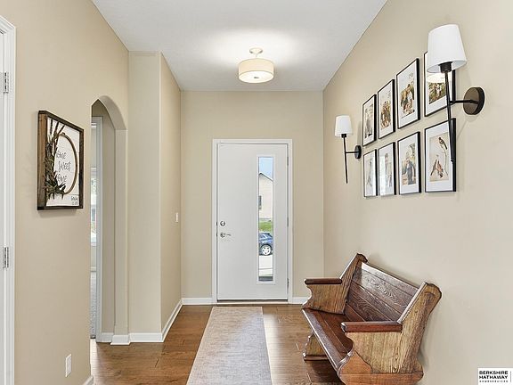 4th image of 16865 Portal St