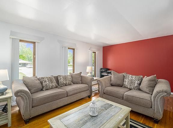 5th image of 612 Parkshore Dr