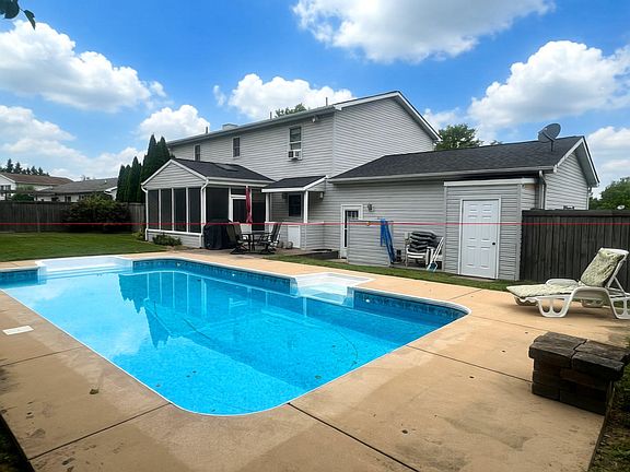 3rd image of 64 Ralphs Ct