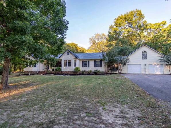 1886 Oxford Creek Rd, Selmer, TN 38375