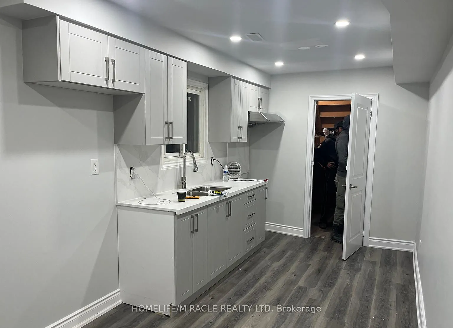 2 bed, $2,000 — Photo 2