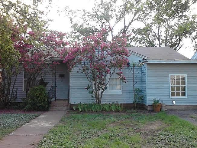 1st image of 782 Sunset Dr
