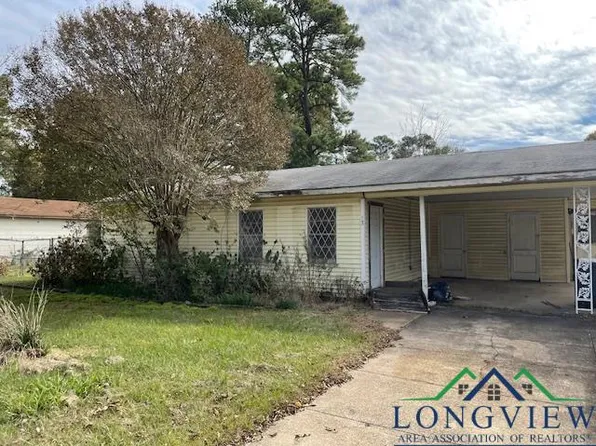 134 Byrne St, Lone Star, TX 75668