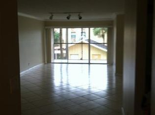 3029 Riverside Dr #215, Pompano Beach, FL 33065