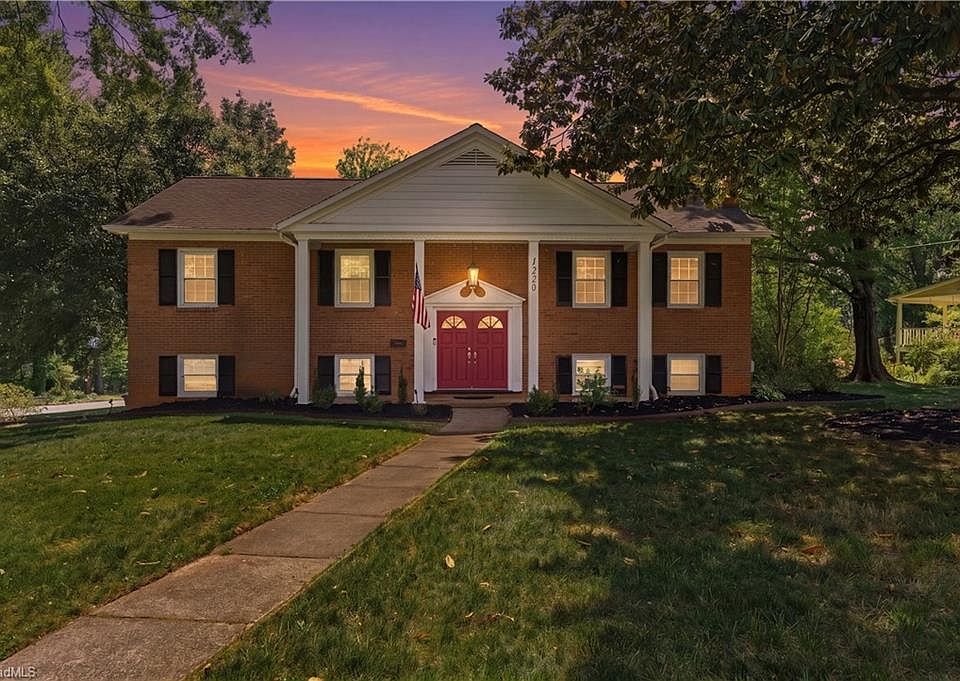 1st image of 1220 Abingdon Way