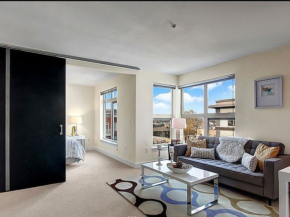 3rd image of 1610 Belmont Ave APT 606