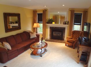 5300 Woodcock Cir, Coopersburg, PA 18036