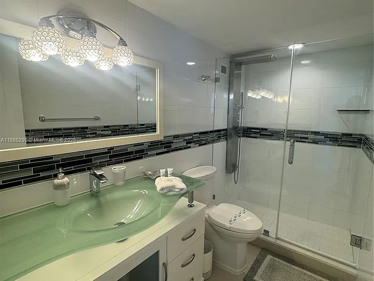 5161 Collins Ave #514 — Photo 15