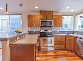 480 N 130th St, Seattle, WA 98133