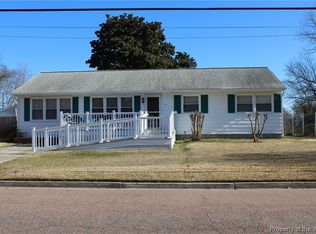 26 Lynnhaven Dr, Hampton, VA 23666