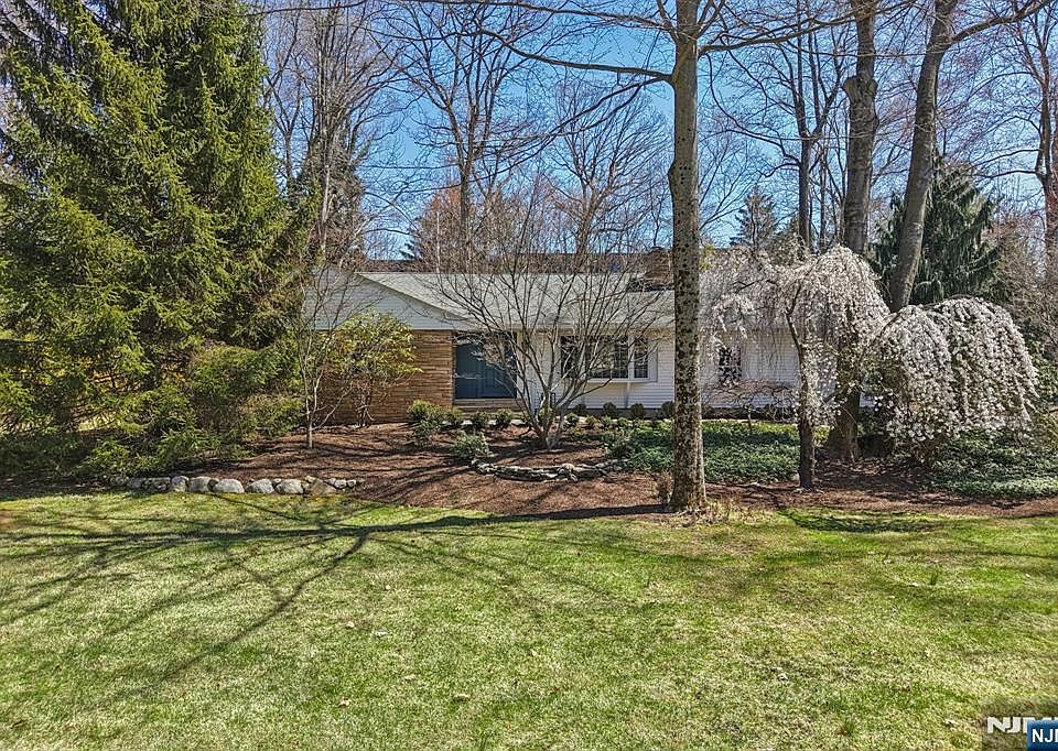 1st image of 132 Dimmig Rd