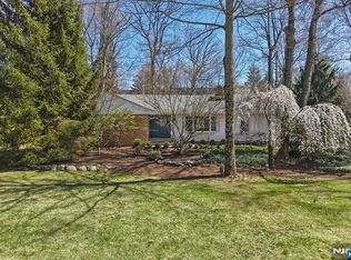132 Dimmig Rd, Upper Saddle River, NJ 07458