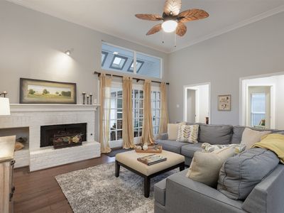 2057 Antwerp Ave, Plano, TX, 75025