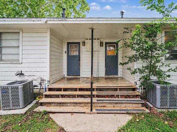 802-804 Plum St, Sanger, TX 76266