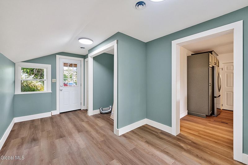 4th image of 4 Washington Avenue #4