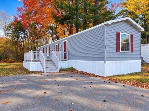 38 Crystal Springs Way, Somersworth, NH 03878